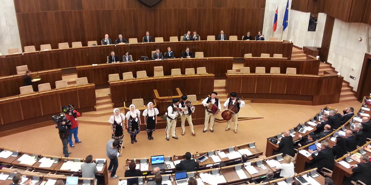 Tichá noc ukončila poslednú tohtoročnú parlamentnú schôdzu