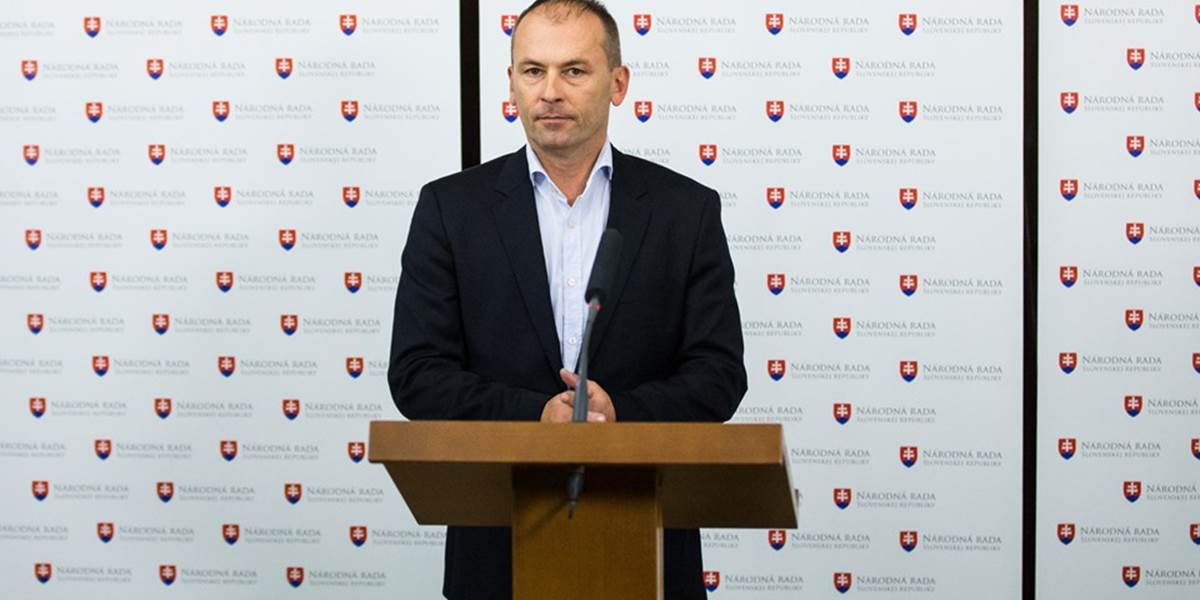 Kaník chce, aby odídenci z SDKÚ vrátili poslanecké mandáty