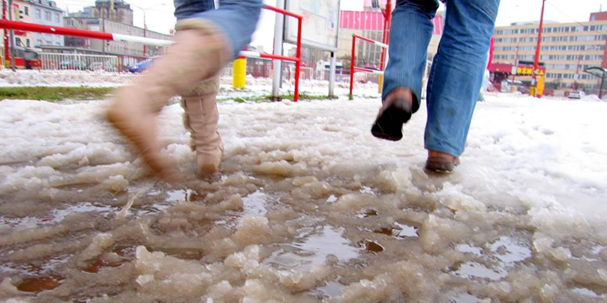 Na hornej Nitre sa dočkali prvého snehu, cez deň sa však roztopil