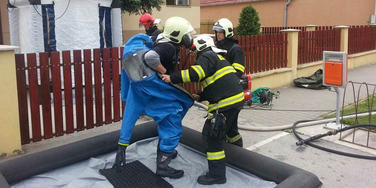 V bratislavských Vajnoroch zasahujú hasiči, našla sa tam ortuť v litrovej fľaši