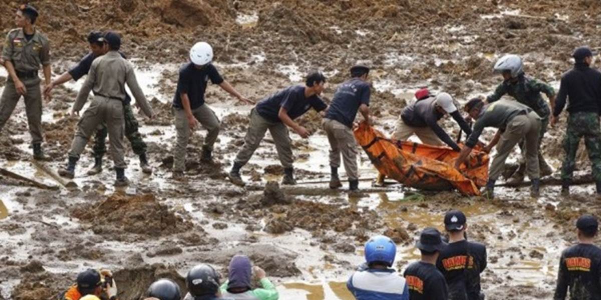 Zosuv pôdy v Indonézii si vyžiadal už 20 obetí