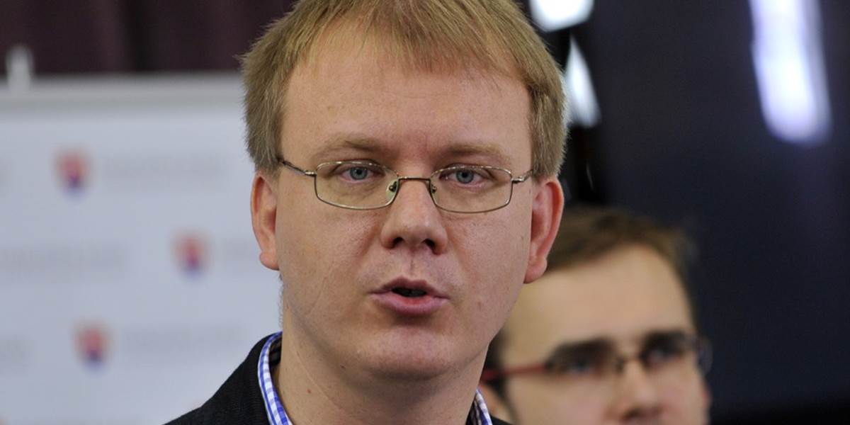 Beblavý vyzýva Pellegriniho riešiť poslancov Smeru