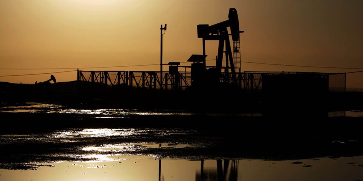 Ceny ropy pokračujú v poklese, cena Brentu sa priblížila k úrovni 59 USD