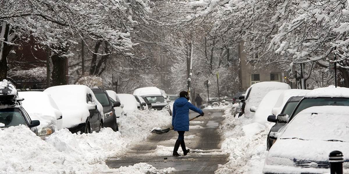 Japonsko postihli prudké snehové búrky