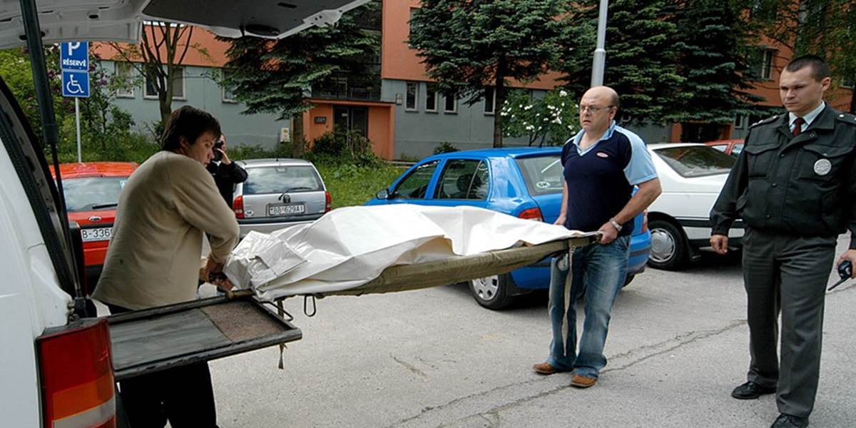 Hrôza v paneláku: V bratislavskom byte našli mŕtveho muža, policajti už majú podozrivého!