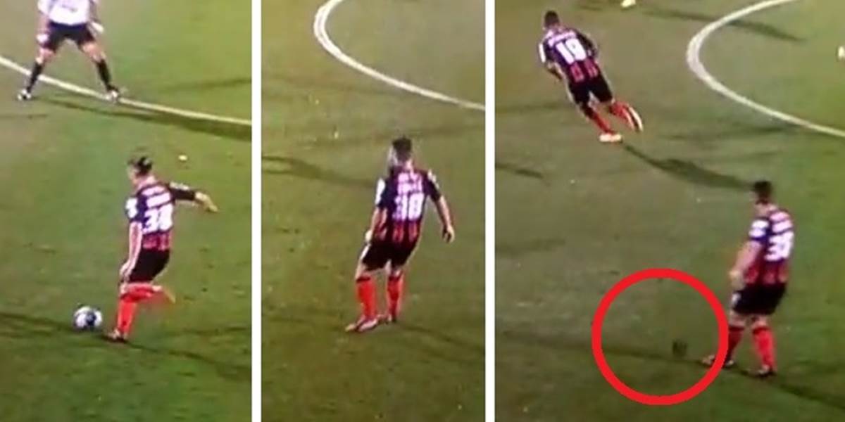 VIDEO Futbalistovi padla počas zápasu parochňa