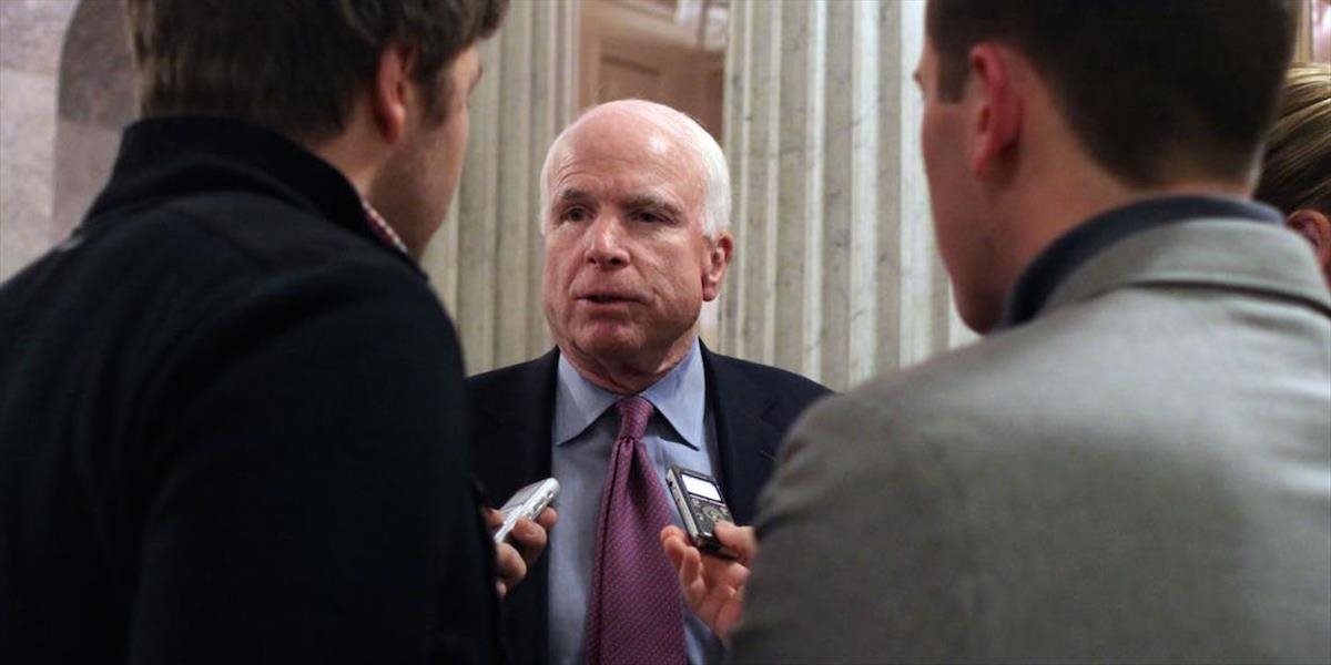 McCain a ďalší republikáni sa postavili proti Obamovým plánom voči Kube