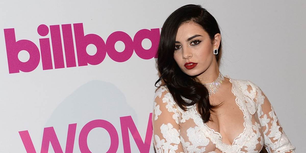 Charli XCX sa teší zo spolupráce s Gwen Stefani