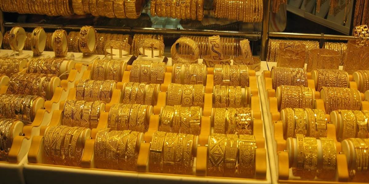 Polícia intenzívne pátra po dvoch lupičoch z viedenského klenotníctva