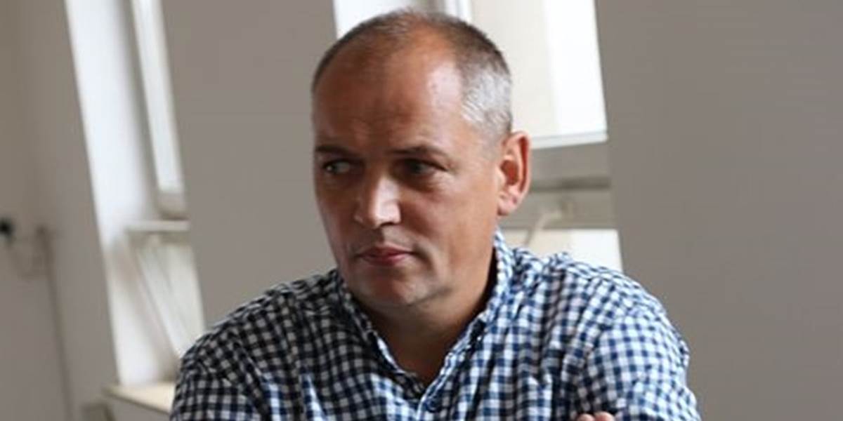 Za otrávený alkohol dostali dvaja muži osem a desať rokov väzenia