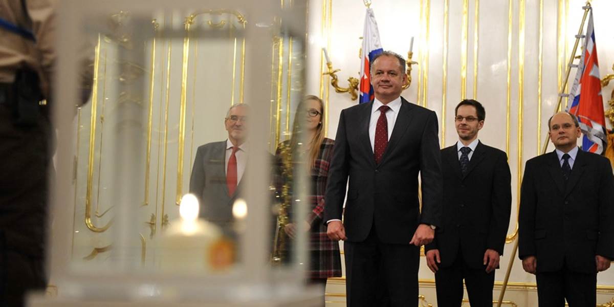 Betlehemské svetlo je k dispozícii pre občanov v podbrání Primaciálneho paláca