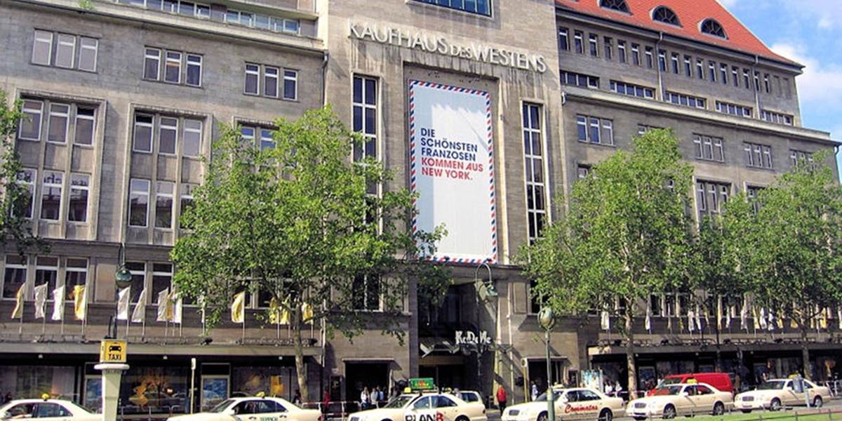 Zlodeji prepadli luxusný obchodný dom KaDeWe v Berlíne