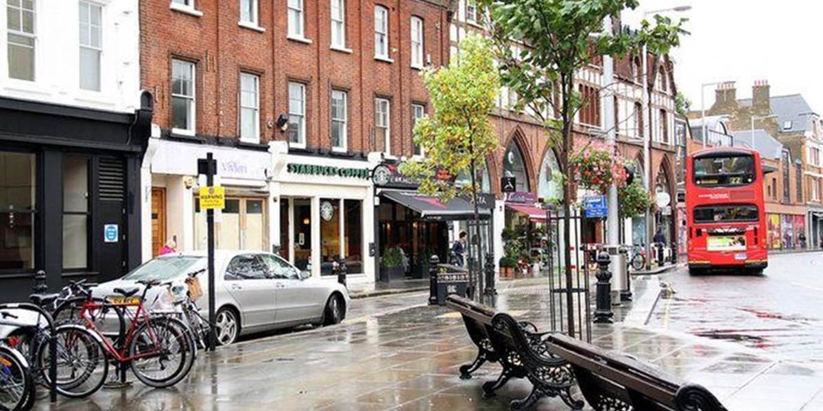 Bohatí ruskí oligarchovia skupujú luxusné domy v Londýne