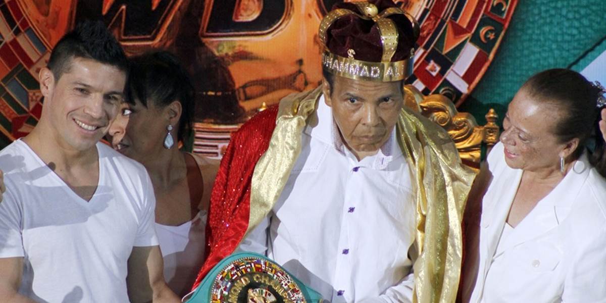 Aliho hospitalizovali s pneumóniou