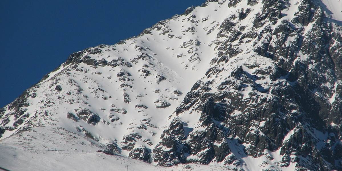 V Tatrách je mierne lavínové nebezpečenstvo nad 1 800 metrov