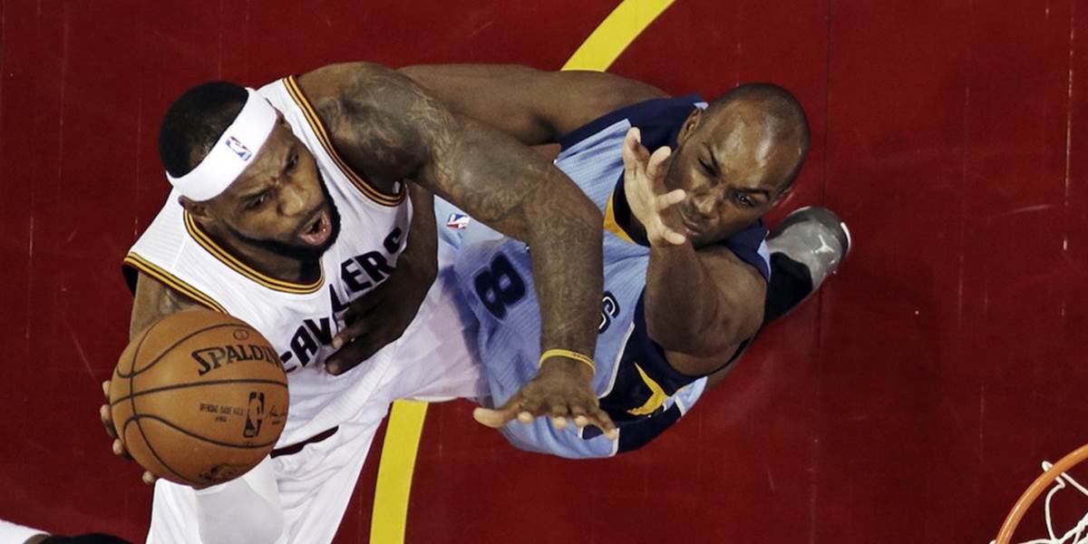 NBA: Cleveland si poradil s Memphisom, Philadelphia má 3. výhru