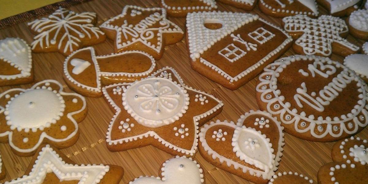 Z medovníkov je záujem o adventné vence a svietniky, hovorí medovnikárka