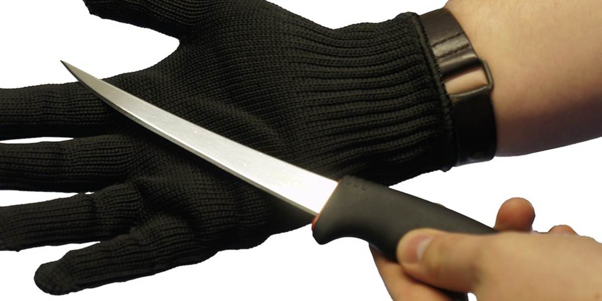 Lupiča s nožom v ruke vyhnala z obchodu predavačka