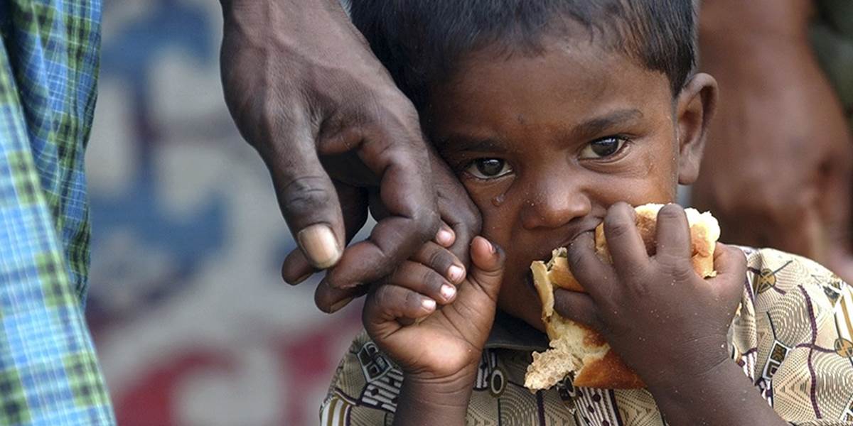 Záplavy po hustých lejakoch odrezali na Srí Lanke od sveta 300-tisíc ľudí