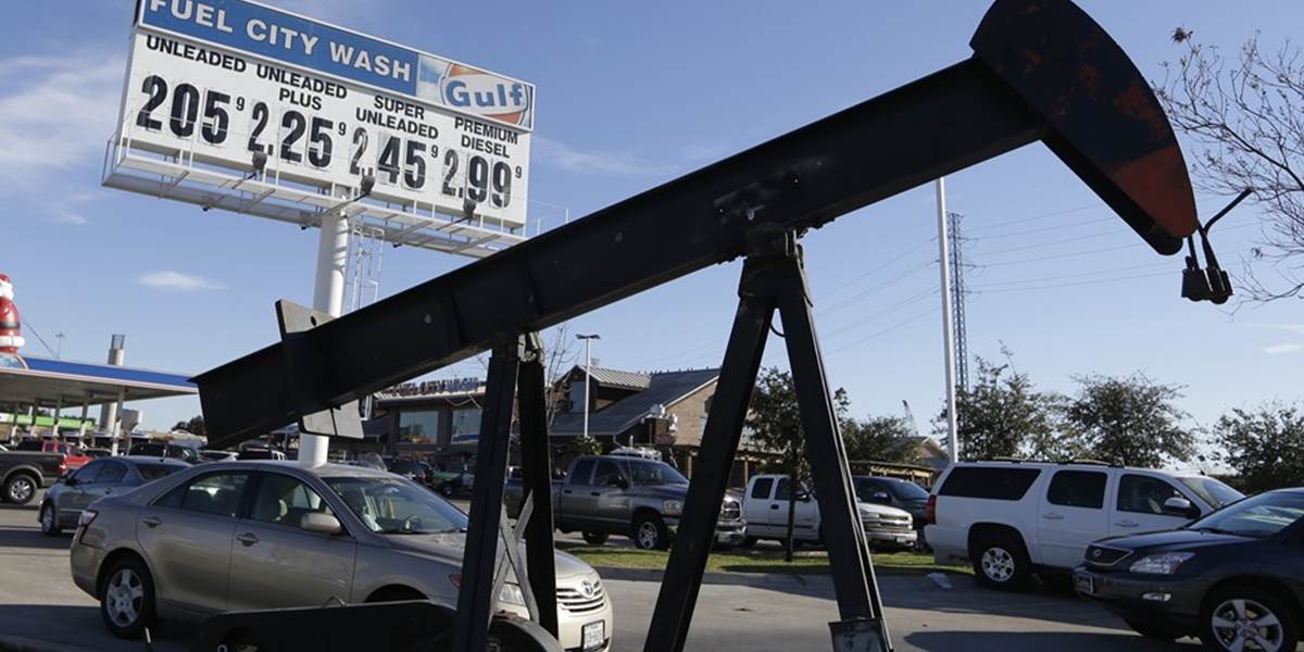 Saudská Arábia vyhlásila, že OPEC nezníži produkciu bez ohľadu na pád cien
