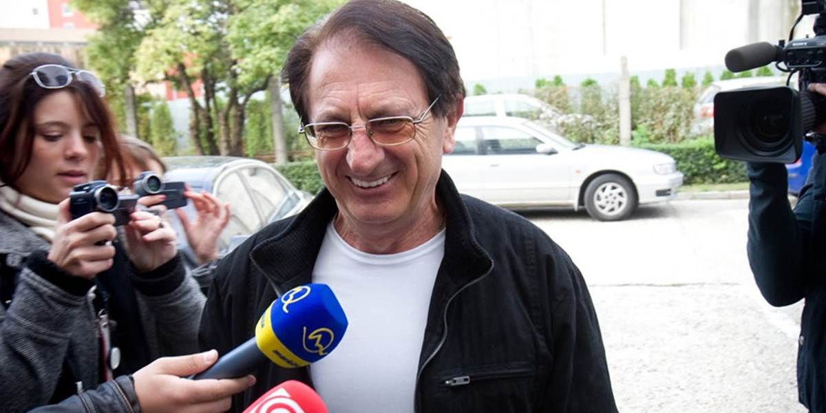 Urbáni pod obrus schováva dnes peniaze, aby ich mal dosť po celý rok