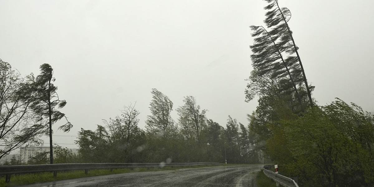 Pozor na silný vietor na horách: Výstraha platí aj počas dnešného Štedrého dňa