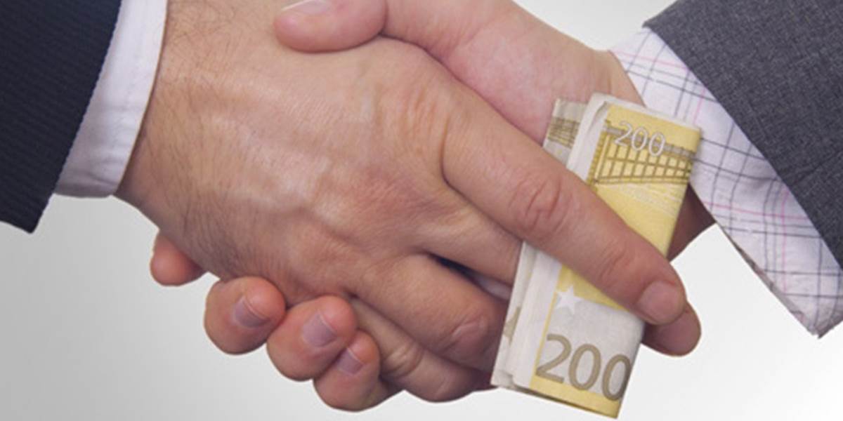 Izraelská polícia zatkla 30 politikov a úradníkov kvôli vyšetrovaniu korupcie