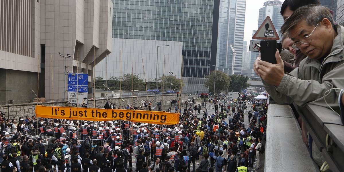 V Mongkoku sa opäť začali protesty, polícia zatkla 12 demonštrantov