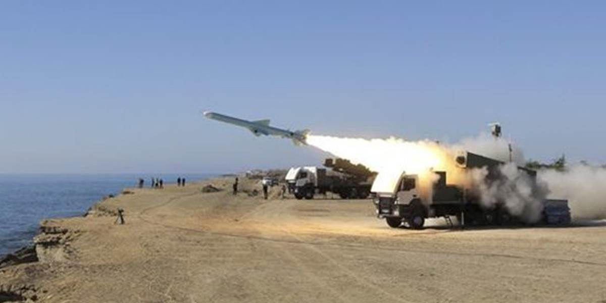 Raketová strela zasiahla nádrž v najväčšom ropnom prístave Líbye