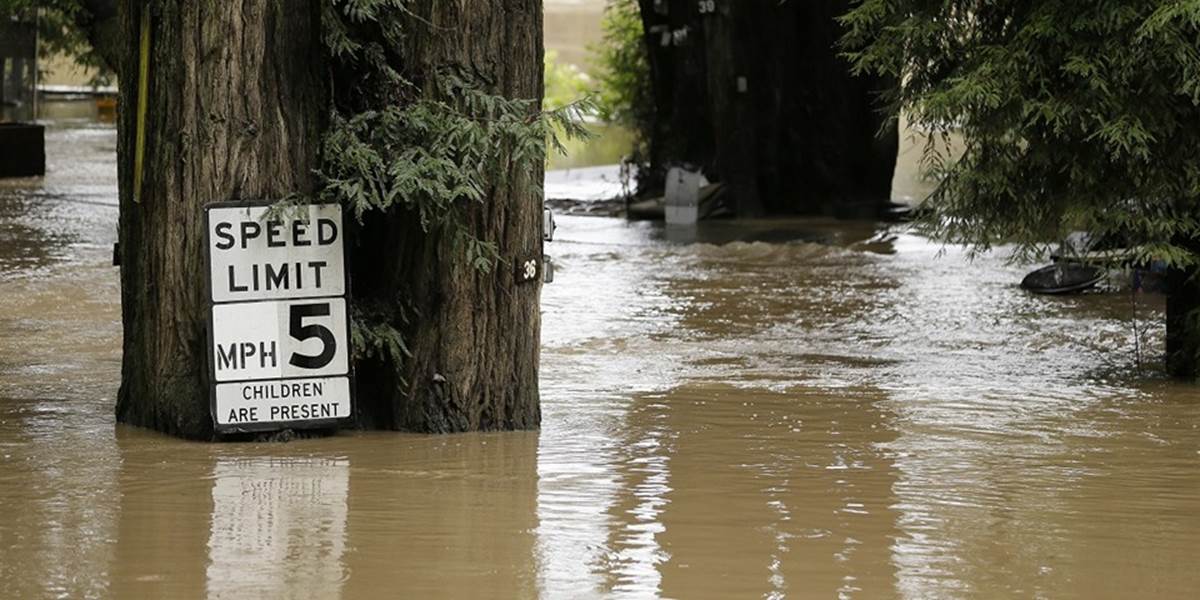 Najmenej päť mŕtvych si vyžiadali najhoršie povodne za posledné desaťročia