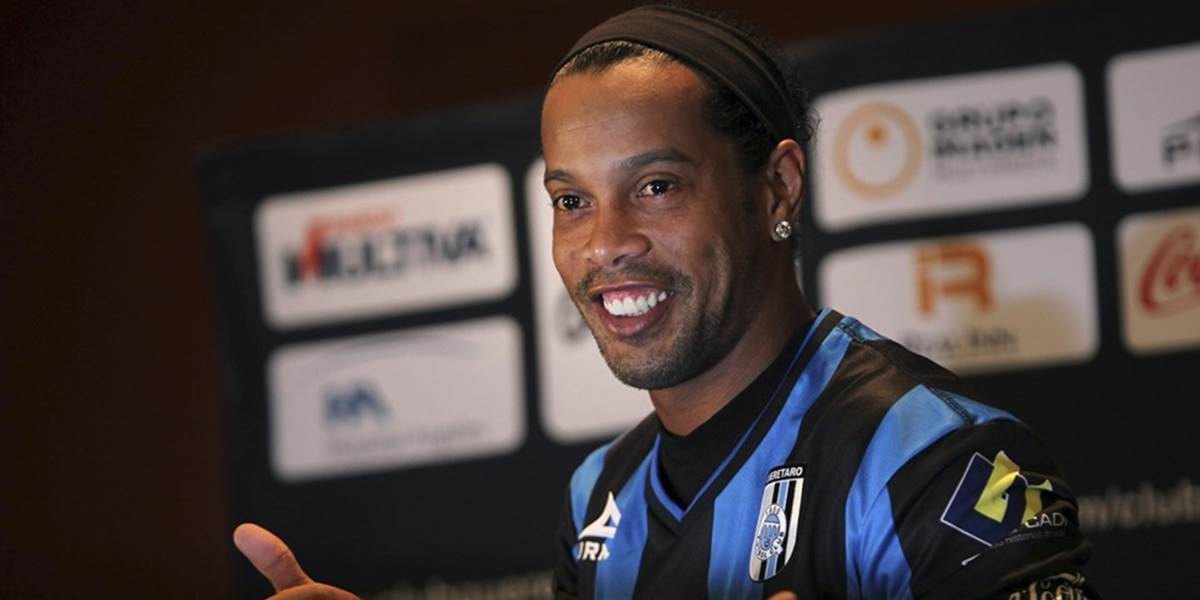 Ronaldinho mešká dva týždne do práce