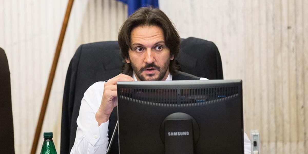 Kaliňák: Chystá veľký nákup protipovodňovej techniky