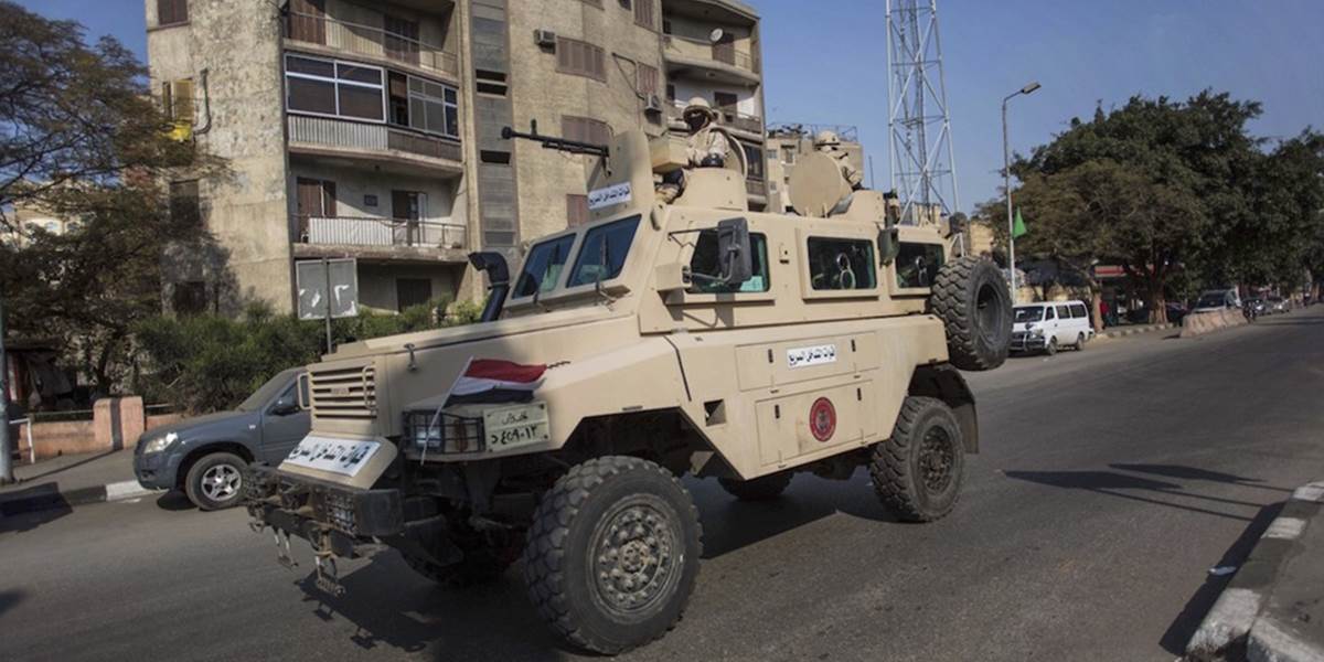 Pri streľbe v egyptskej Gíze zahynul policajt
