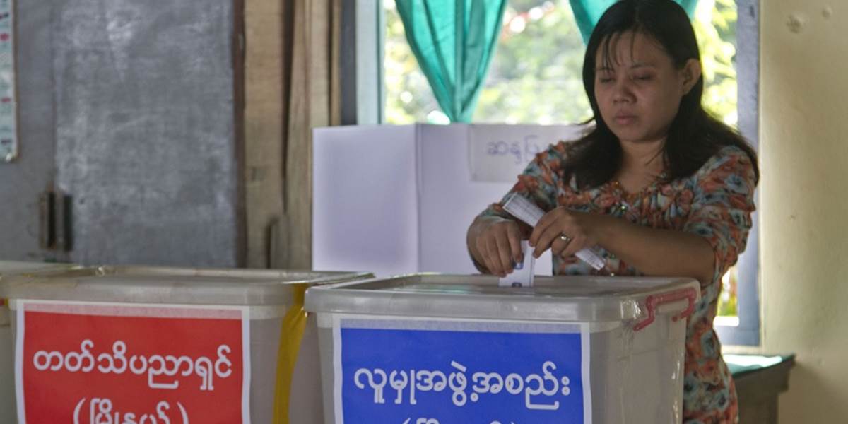 V Rangúne sa konali prvé komunálne voľby za 60 rokov