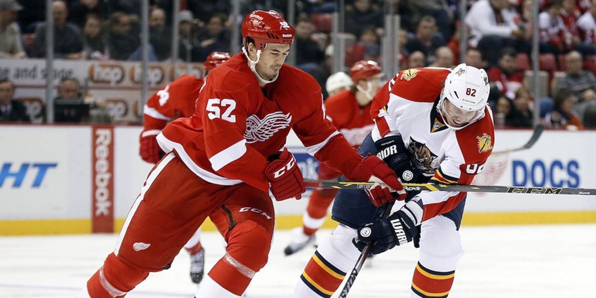 NHL: Kopecký prispel k parádnemu obratu Floridy, gól Pánika Torontu nestačil