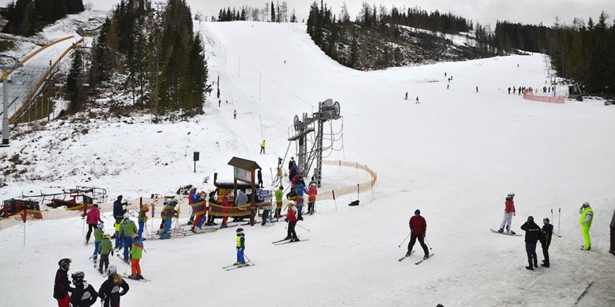 V prevádzke je viac ako 25 lyžiarskych stredísk