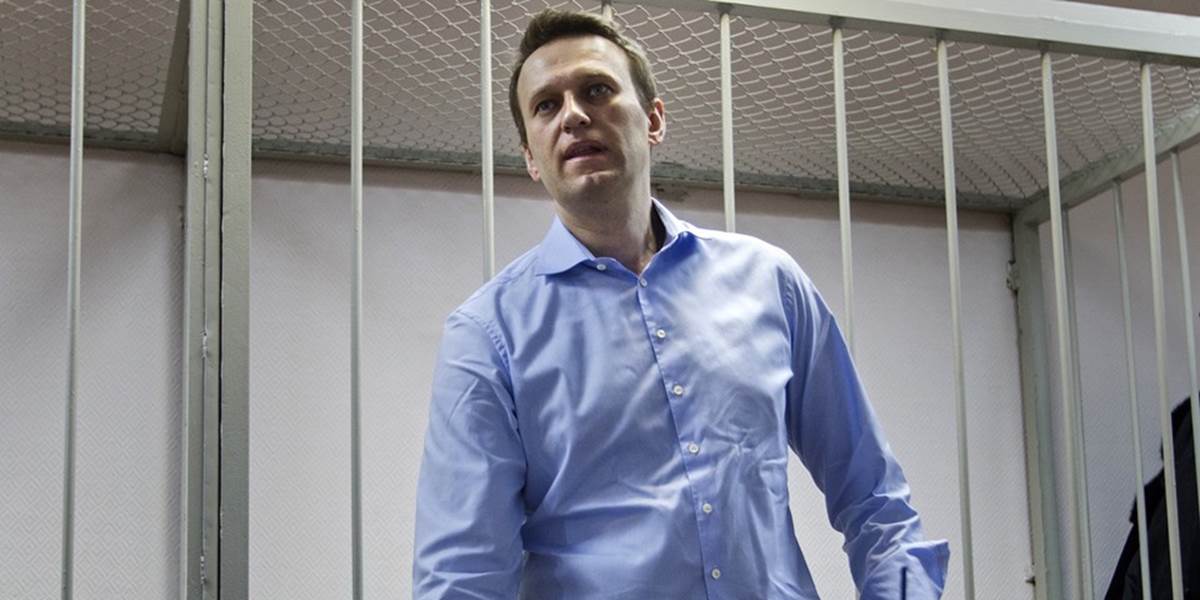 Putinovho kritika Alexeja Navaľného uznali za vinného z krádeže peňazí
