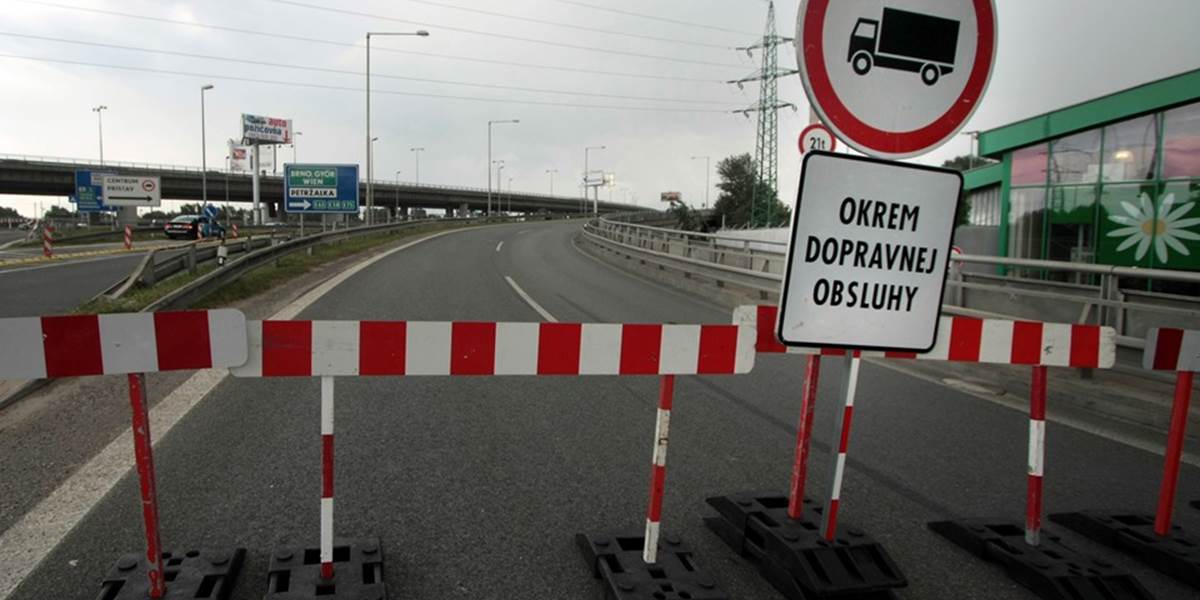 Račianska ulica je uzavretá smerom von z mesta pre haváriu potrubia