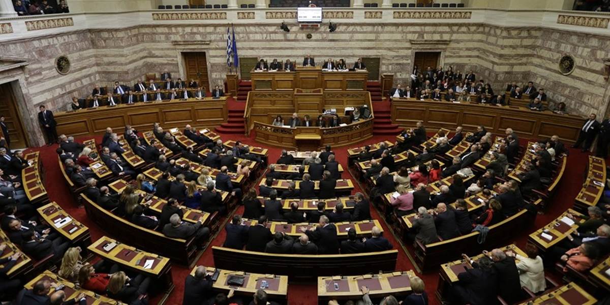 Grécky parlament sa oficiálne rozpustil, uvoľnil cestu predčasným voľbám