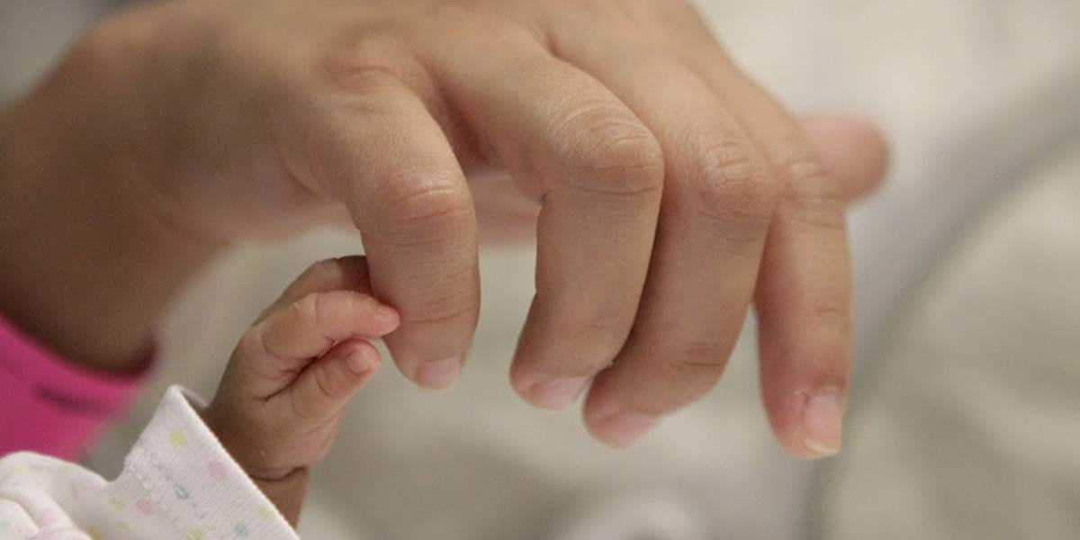 Hneď po polnoci sa v Bratislave narodilo dievčatko Alžbetka