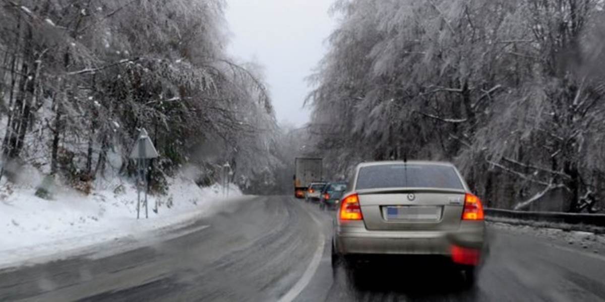 V celom Žilinskom kraji sneží, cesty aj prechody sú zjazdné