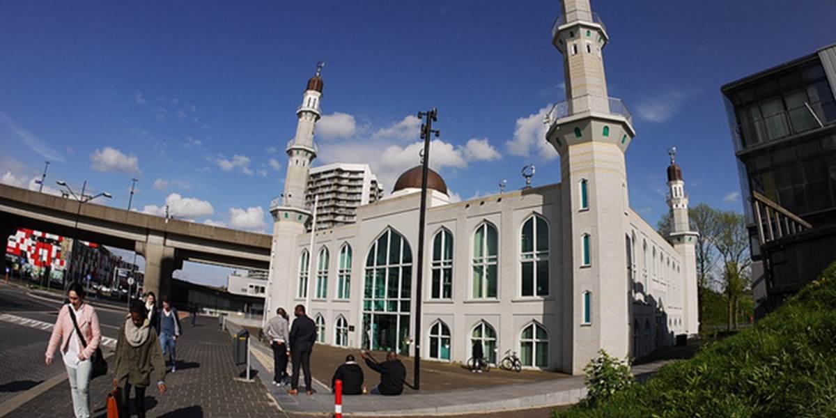 V Holandsku pribúdajú útoky a prejavy nenávisti zamerané voči mešitám
