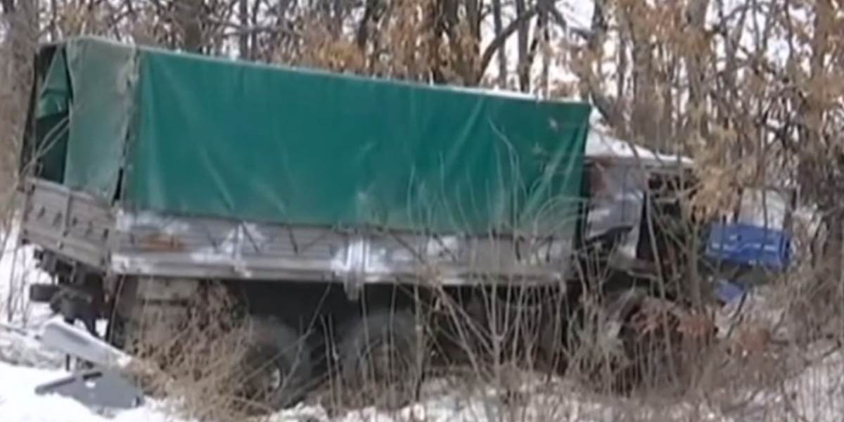 Nehoda autobusu a vojenských kamiónov na Ukrajine: Zomrelo 12 vojakov, 21 sa zranilo