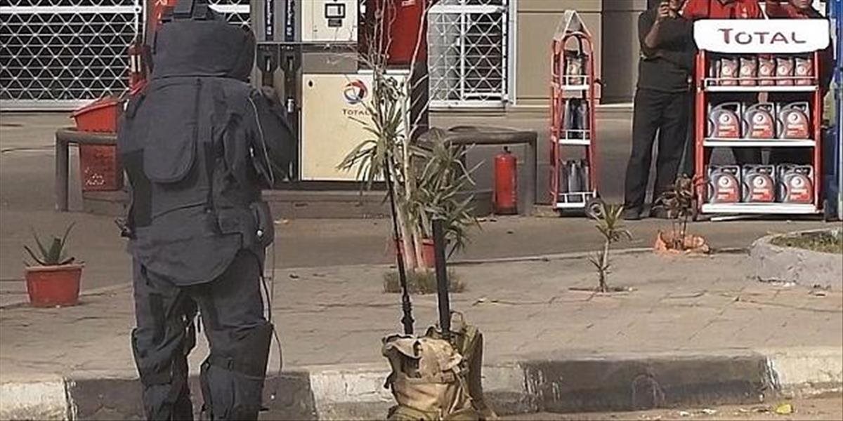 Šokujúce VIDEO: Egyptskému policajtovi vybuchla v rukách bomba