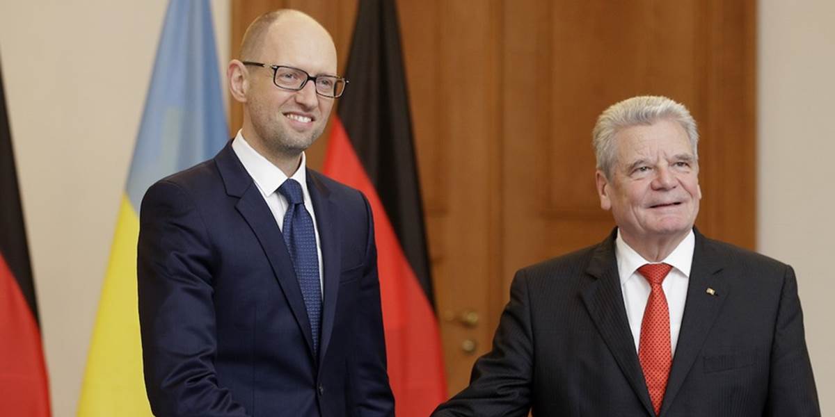 Jaceňuk požiadal prezidenta Gaucka o ďalšiu podporu pre Ukrajinu