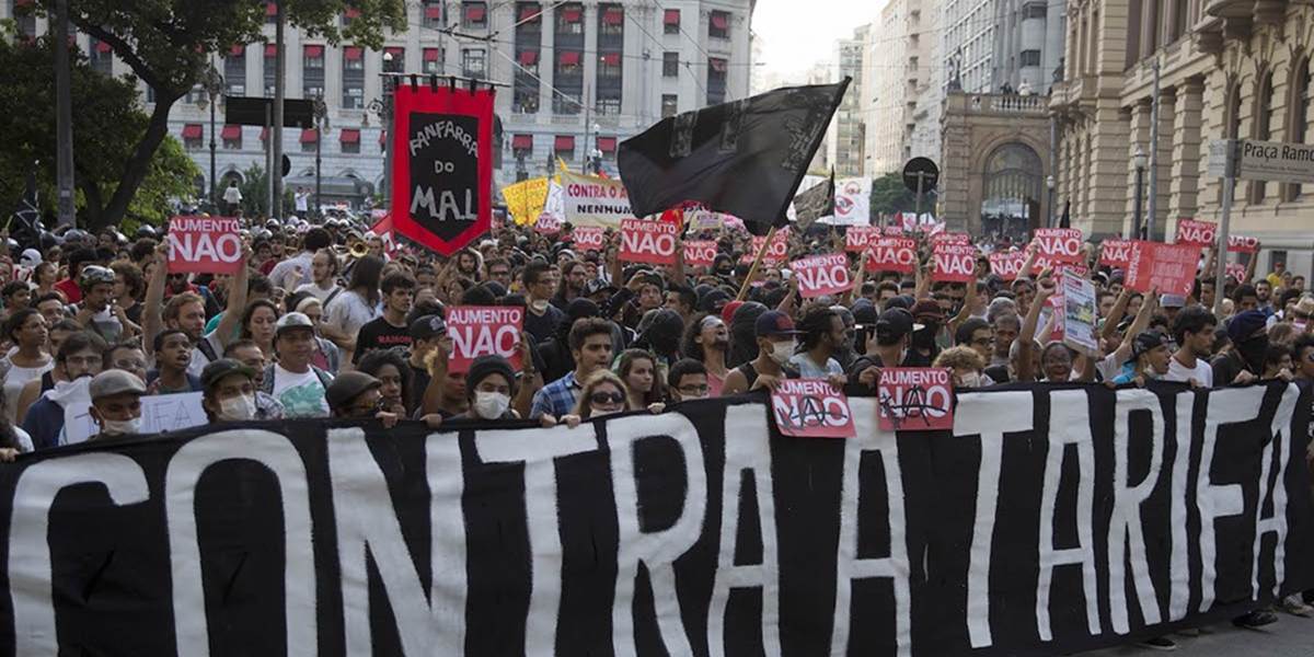 Tisíce ľudí v Sao Paolo demonštrovali proti cestovnému
