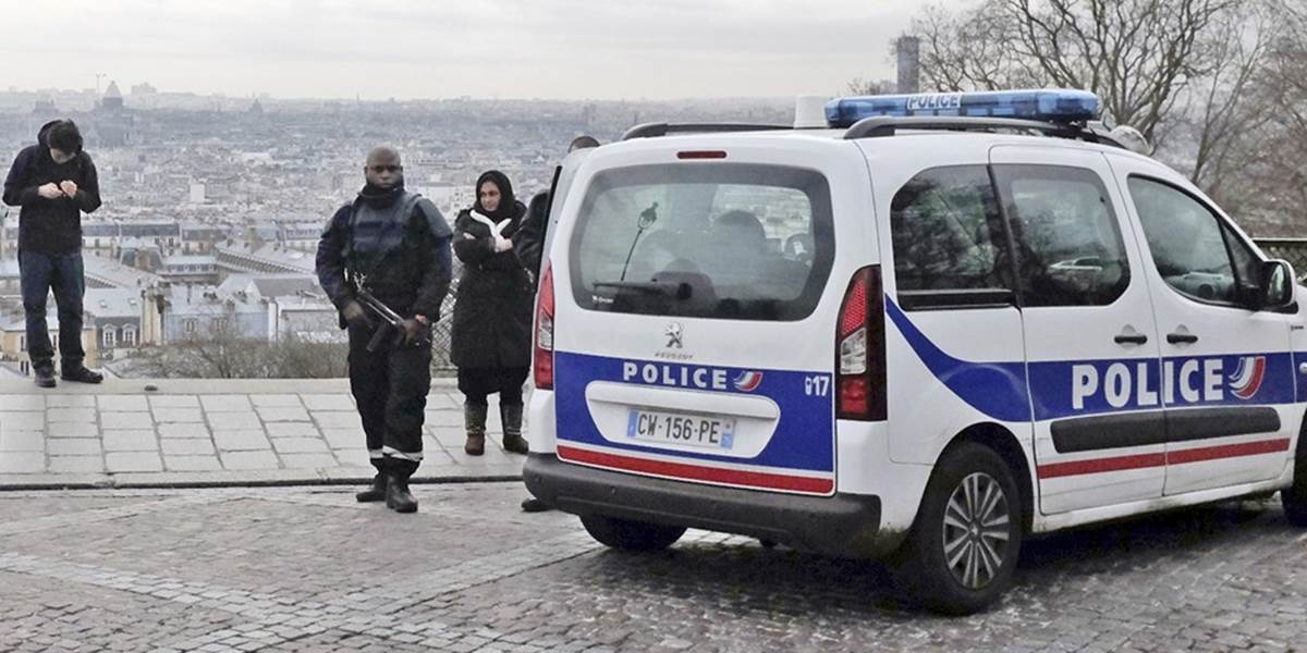 Až 6 podozrivých parížskych teroristov je zrejme stále na úteku