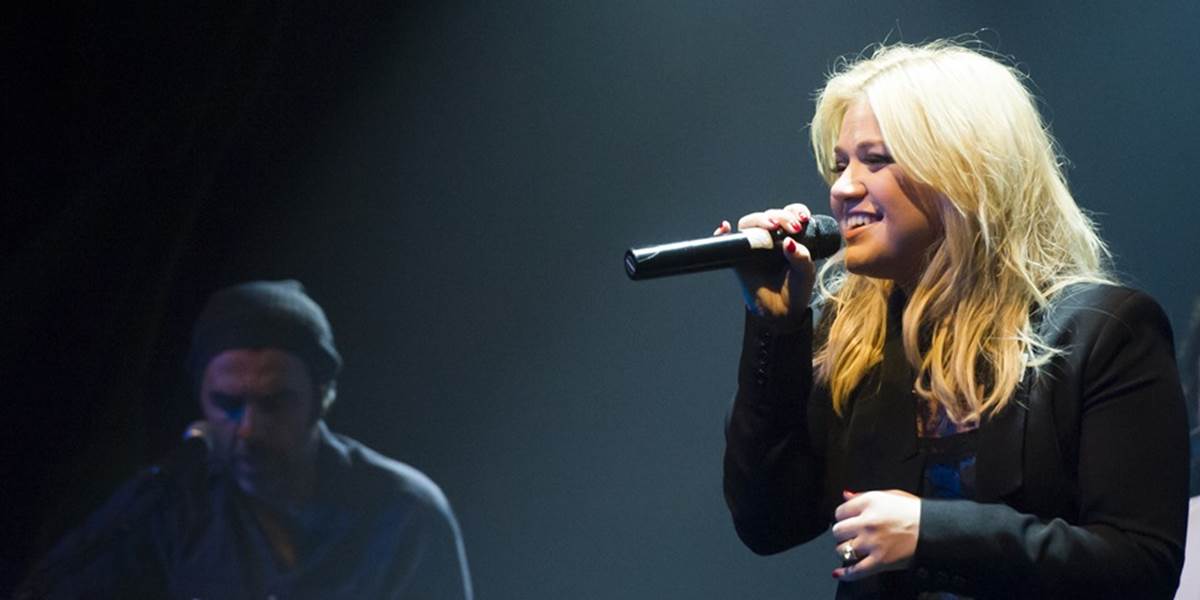 Kelly Clarkson zverejnila singel Heartbeat Song