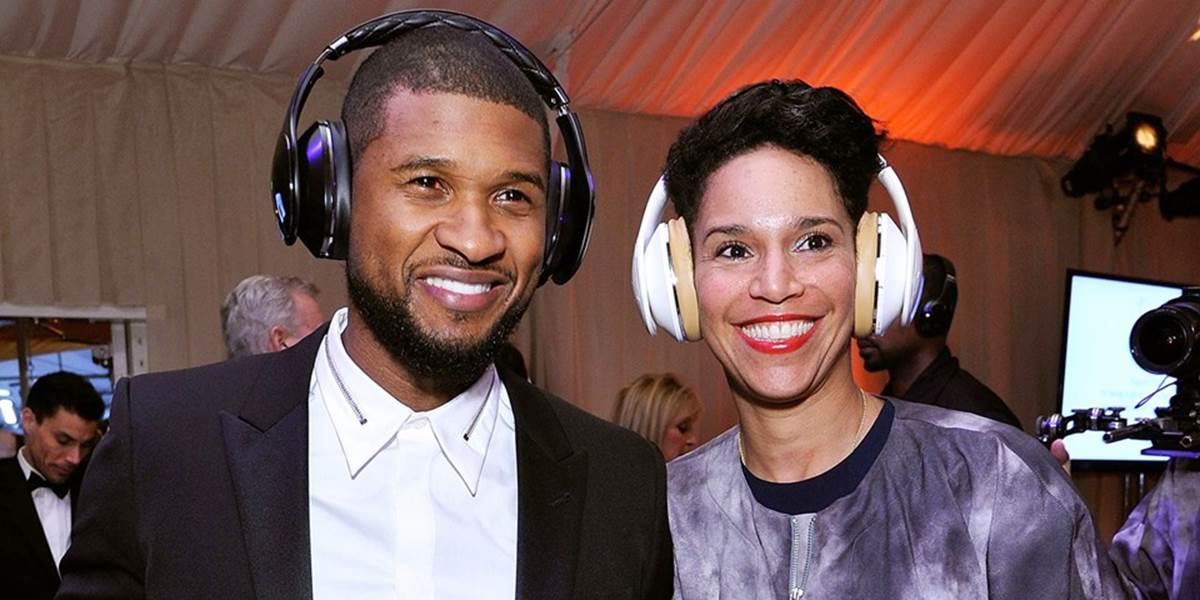 Spevák Usher sa zasnúbil