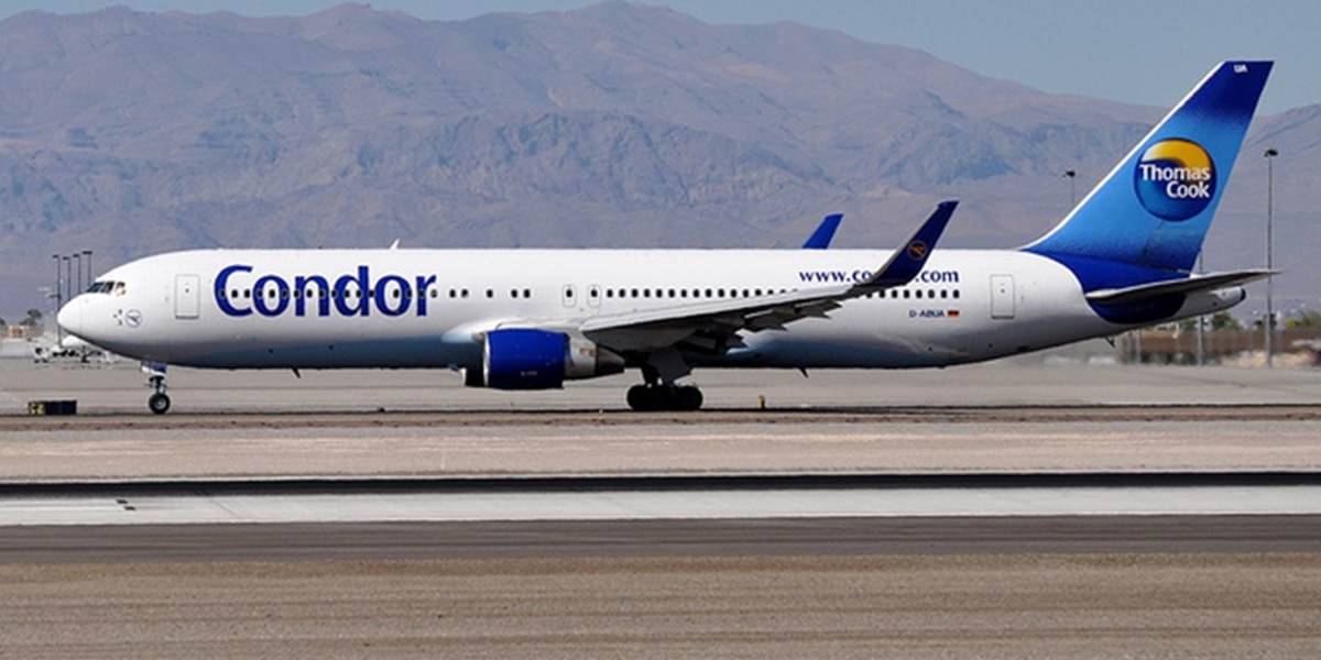 Boeing spoločnosti Condor sa sponad Francúzska vracia kvôli zápachu